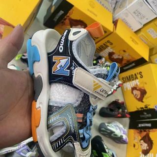 Sandal trẻ em kiểu bỏ bit mũi dành cho học sinh V196