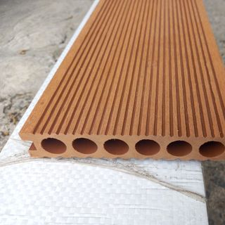 Thanh sàn gỗ nhựa Composite loại 6 lỗ tròn