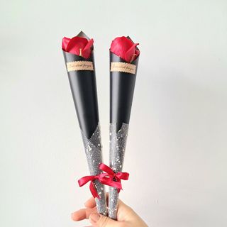 1 Bó hoa hồng sáp ốc quế