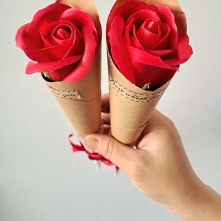 1 Bó hoa hồng sáp ốc quế