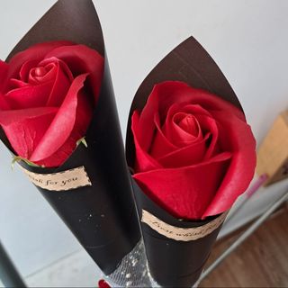 1 Bó hoa hồng sáp ốc quế