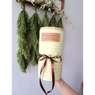 Cốt hoa hồng sáp, mua về tự cắm thôi