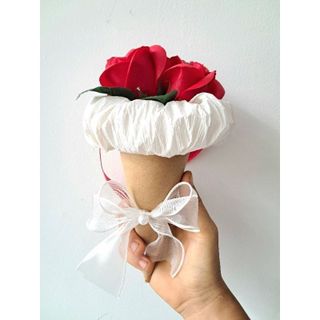 Bó hoa hồng sáp ốc quế nhân dịp Valentine