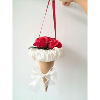 Bó hoa hồng sáp ốc quế nhân dịp Valentine