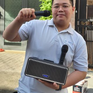 Loa karaoke bluetooth SD319 2 mic âm thanh hay nhỏ gọn phiên bản mới
