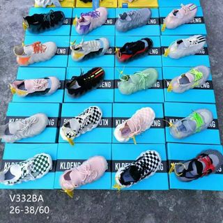 Giày thể thao trẻ em chất vải dệt thoáng khí V332