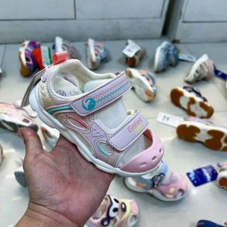 Sandal trẻ em kiểu dáng dễ thương V333