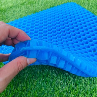 Đệm gel silicon 3D lót ghế văn phòng, ô tô, xe máy, thoáng khí siêu êm nâng đỡ lưng, cột sống giá sỉ