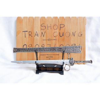 Mô hình trưng bày | Móc khóa Ỷ thiên kiếm (Tặng kèm giá đỡ nhỏ)