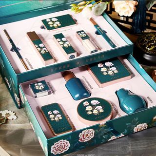 Bộ Qùa Tặng Mỹ Phẩm GIAYA 12 món cực sang xịn ( full box và túi )