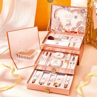 Bộ Mỹ phẩm QUÀ TẶNG Trang Điểm YOULIYOULA 24món hồng họa tiết siêu sang xịn ( Full Bos và túi )