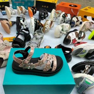 Sandal trẻ em chất đẹp êm chân V394