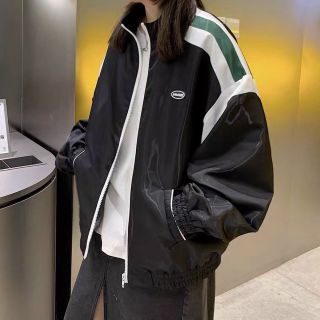 Áo khoác nam unisex cổ đứng vải dù 2 lớp phối màu độc lạ.