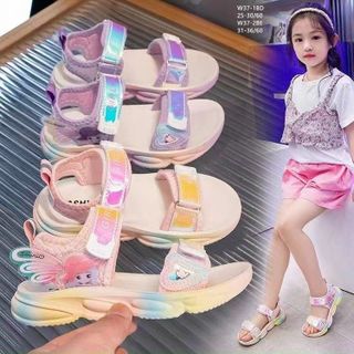 Sandal trẻ em quai ngang họa tiết cô gái W37