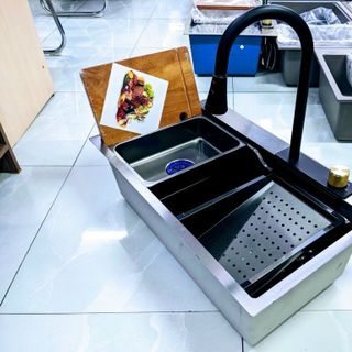 Chậu rửa chén kèm vòi rút