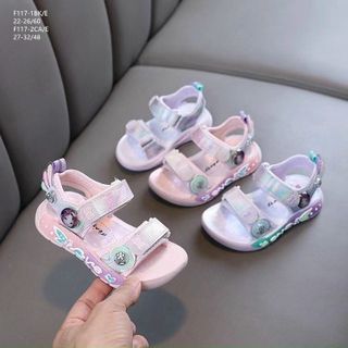 Sandal bé gái quai ngang dán họa tiết cô gái đẹp F117 giá sỉ