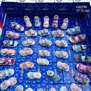 Sandal bé gái kiểu rọ bít mũi thể thao khỏe khoắn và năng động V447