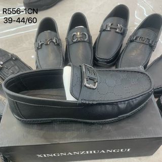 Giày lười nam màu đen chất da mềm R556