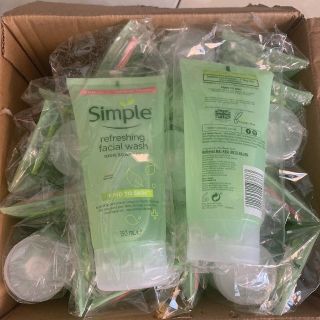 Sữa rửa mặt Simple mới