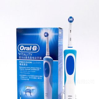 Bàn Chải Đánh Răng Điện Oral-B D12