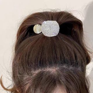 Kẹp tóc dinh đá, thời trang