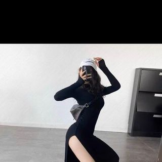 Đầm body xẻ tà