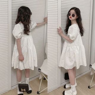 Váy babydoll trắng tay bồng xốp