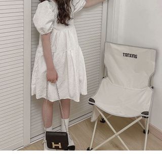 Váy babydoll trắng tay bồng xốp