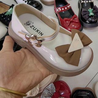 Giày sandal trẻ em kiểu dáng công chúa đẹp V570