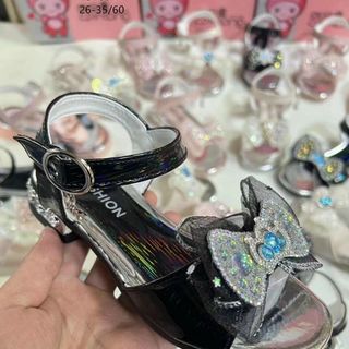 Giày sandal trẻ em kiểu dáng công chúa đẹp V570