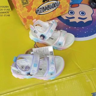 Sandal trẻ em quai ngang họa tiết cô gái V582