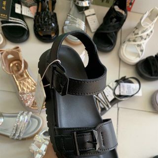 Sandal trẻ em kiểu dáng thời trang đẹp V592
