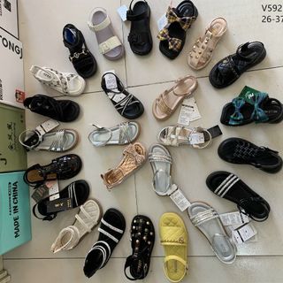 Sandal trẻ em kiểu dáng thời trang đẹp V592