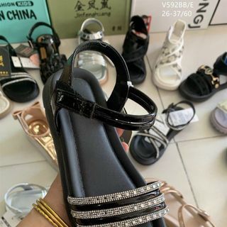 Sandal trẻ em kiểu dáng thời trang đẹp V592
