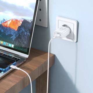 Bộ Cóc Cáp Sạc Lightning BA68A Borofone - 1 Cổng USB 2.1A chuẩn EU