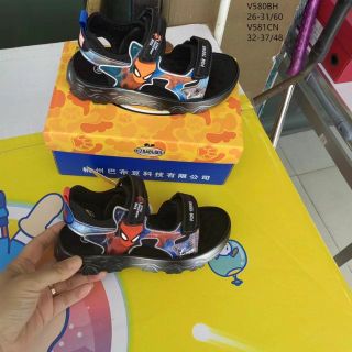 Sandal trẻ em quai ngang dán họa tiết siêu nhân V280