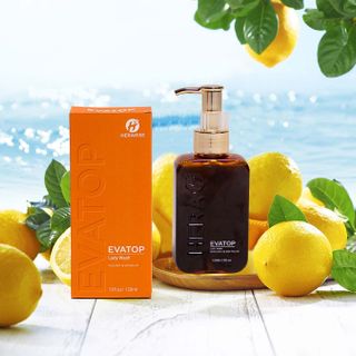 Dung dịch vệ sinh EVATOP bảo vệ sức khỏe cô bé