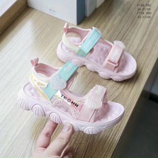 Sandal trẻ em quai ngang họa tiết trái tim đẹp F136