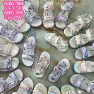 Sandal trẻ em quai ngang dán họa tiết công chúa WN22