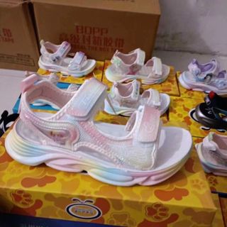 Sandal trẻ em quai ngang dán đế cao su êm chân V658