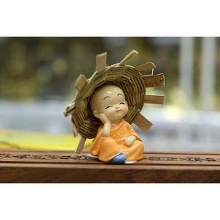 Bộ 4 tượng chú tiểu đội nón lá vui nhộn, dễ thương - Tượng tứ không phong thuỷ để bàn học, trang trí tiểu cảnh