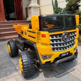 tìm cộng tác viên bán xe ô tô trẻ em model 788A