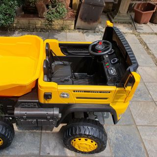 tìm cộng tác viên bán xe ô tô trẻ em model 788A