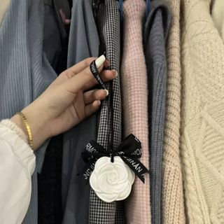 Phụ kiện Khuyếch tán Hương Thơm Tự Nhiên Treo Tủ Quần Áo / Xe Hơi