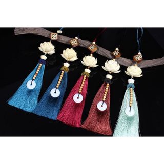 Khánh Gỗ Hoàng Dương Hình Hoa Sen Treo Xe Ô Tô ,Dây Hoa Sen Gỗ Cao Cấp Treo Xe Hơi, Được Chạm Khắc Tinh Tế,May Mắn