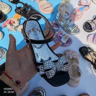 Sandal trẻ em kiểu dáng công chúa xinh xắn V668