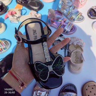 Sandal trẻ em kiểu dáng công chúa xinh xắn V668