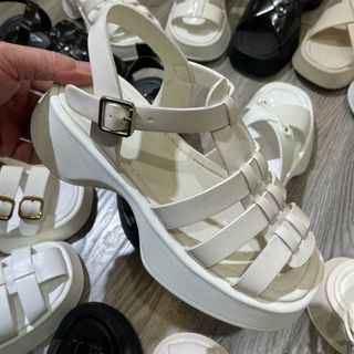 Sandal nữ chất da mềm đế bánh mỳ cao F233 giá sỉ