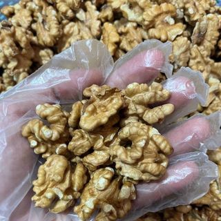Hạt óc chó Mỹ - vàng - còn vỏ " xá"