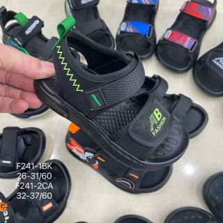 Sandal trẻ em màu đen phối quai ngang F241